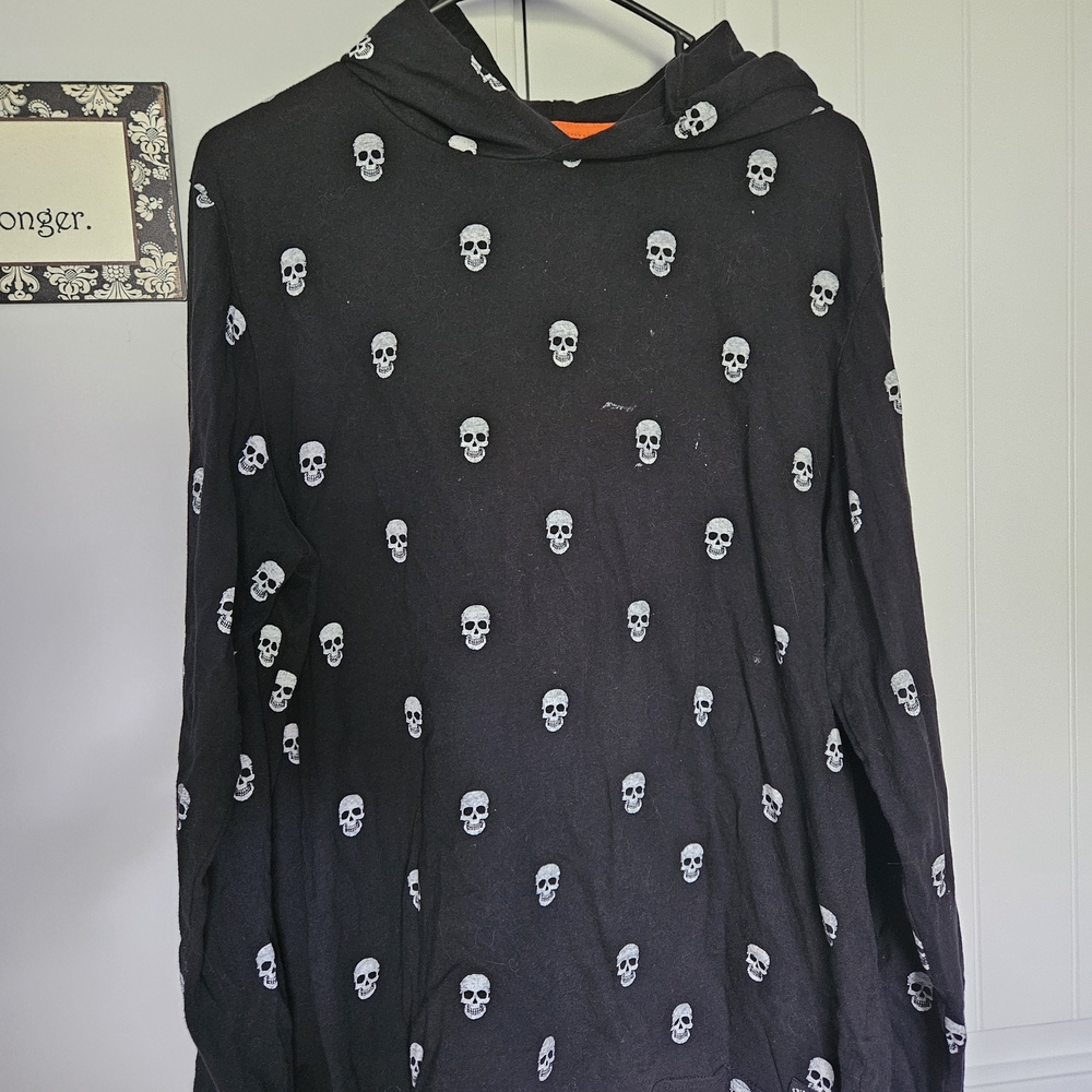 Black Skull Print Hoodie